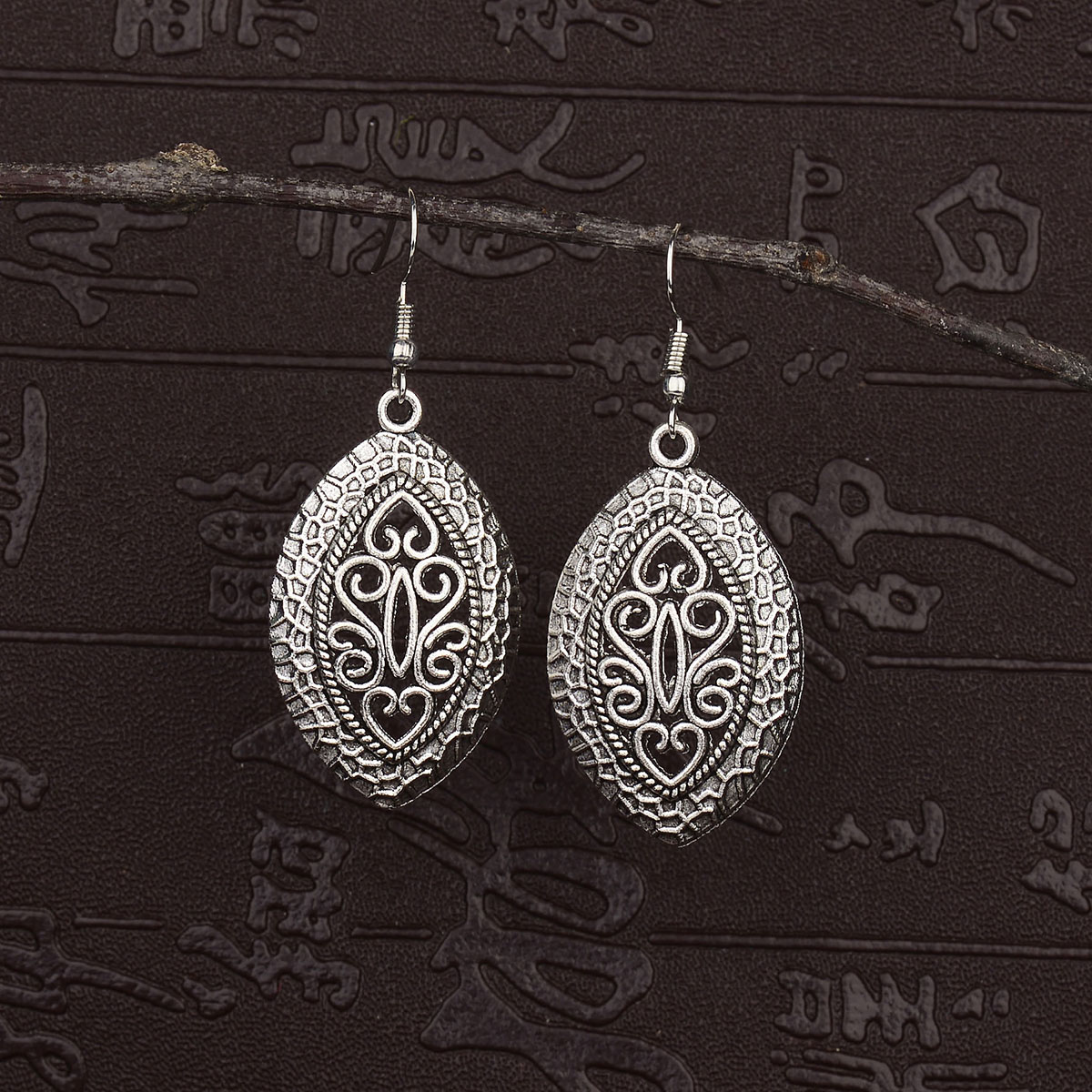 Etniczny kolor srebrny Hollow  – Ethnic Indian Fashion recenzja i cena
